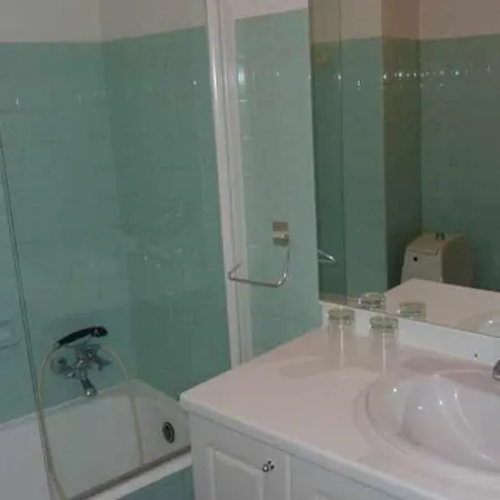 Avec Balcon, Wifi Et Parking A 500m Du Centre - Fr-1-524-47 Appartement